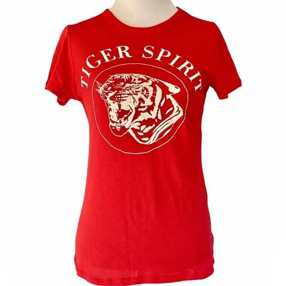 CHASOR Tiger Spirit Gauzy Cotton Cropped High-Low Muscle Tank - Picture 2 of 4